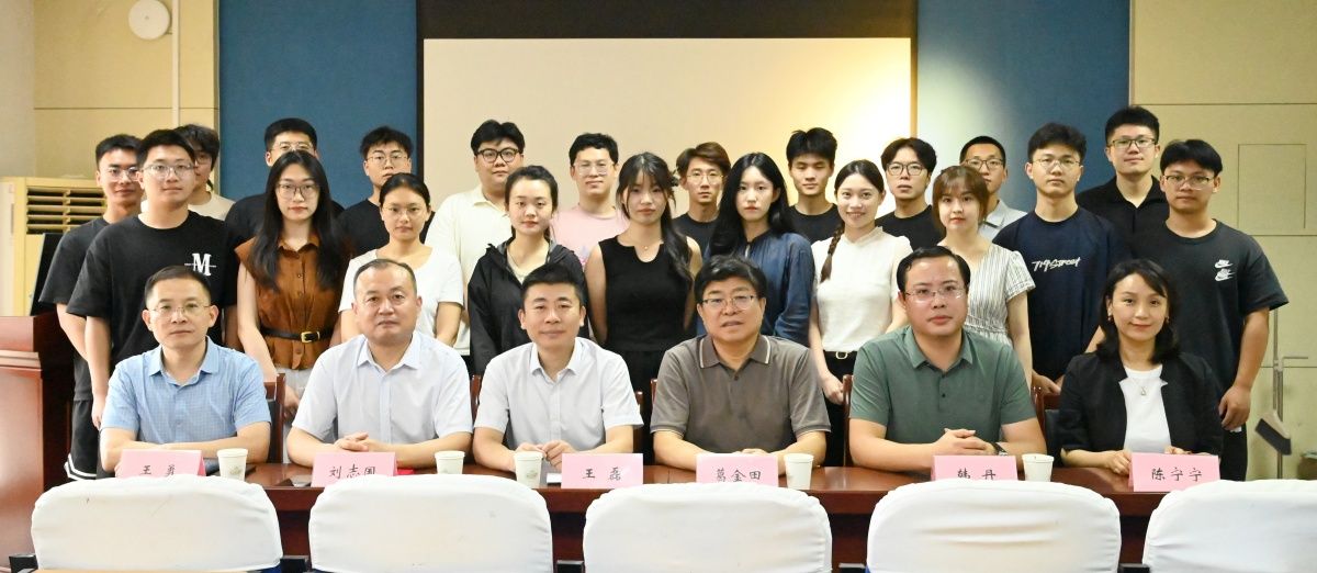 2199acb41152480f3d0f091190e1563_副本.jpg