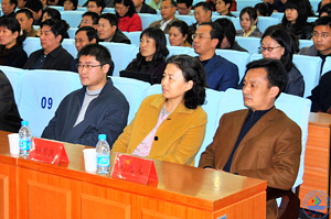 省属高校学习实践活动指导检查二组副组长孙惠民(女),成员刘元义、马寒出席动员大会