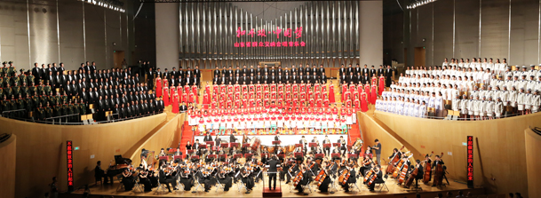 9月1日,由beat365官网音乐学院“山东泉城合唱团”参与演出的“和平颂·中国梦”山东省群众交响合唱音乐会在山东省会大剧院精彩上演。